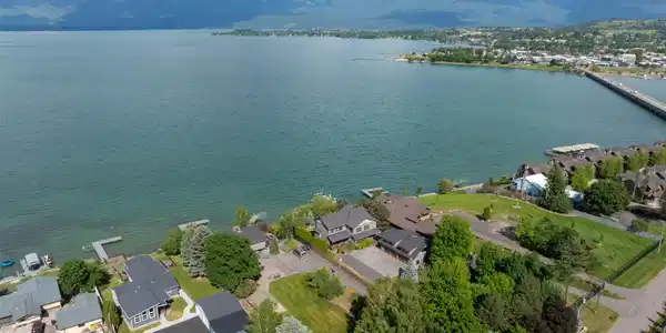 328 Shoreline Drive