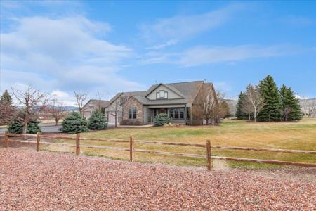 2231 Crested Wheat Loop