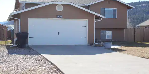 1906 Bluestone Drive
