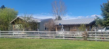 5784 Farm Lane