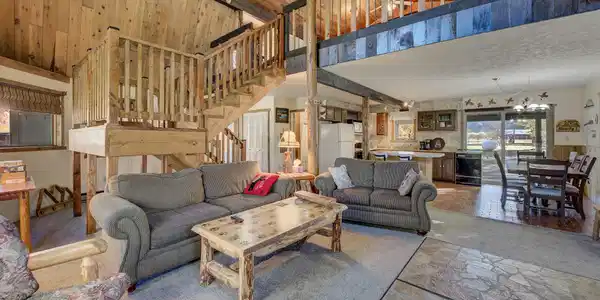 7 Meadow Lane