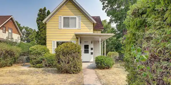 620 S 1st Street W