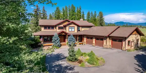 1017 Creekview Drive