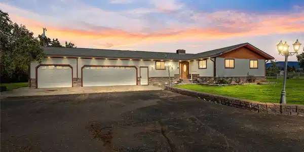 2275 Ruth Louise Lane