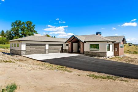 61 Spring Tree Road