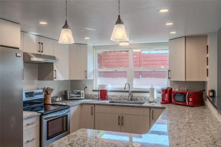 345 W Utah Street