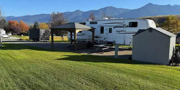 210 Kingfisher Loop