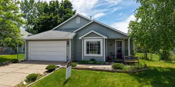 2425 Cottage Court