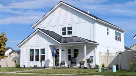 1231 Longfellow Trail