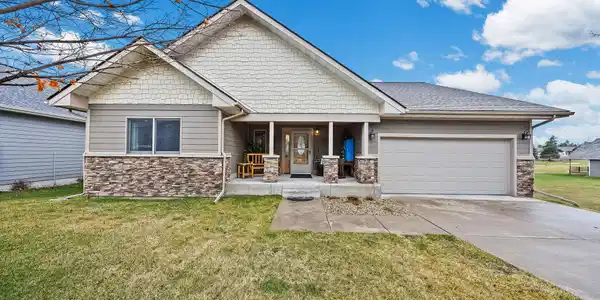 112 Golden Bear Drive