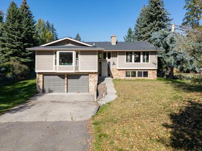 1040 7th Street W