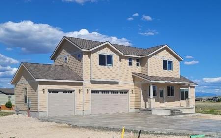 2762 Lone Chief Loop