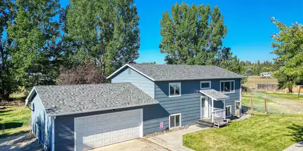 672 Shadow Lane