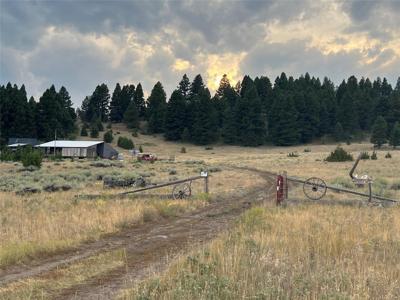 4842 Iron Ridge Loop