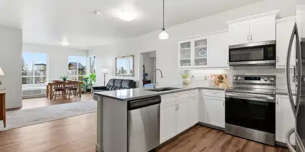 100 Woodlands Way