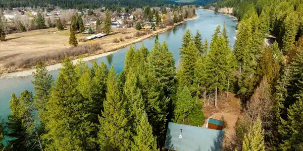 716 Kootenai River Road