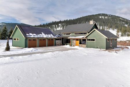 1212 Bandmann Trail