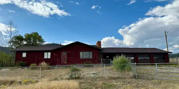 5700 Head Lane