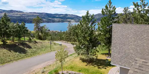4025 Lake Point Drive