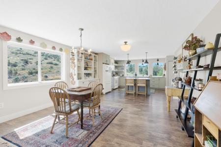 1310 Sleeping Child Road