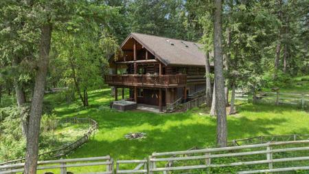 290 Larch Ridge