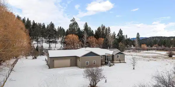 7 Creekside Lane