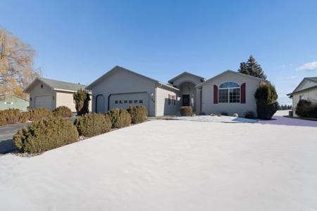 168 W Nicklaus Avenue