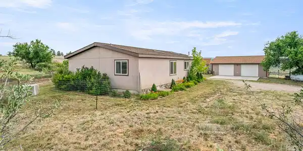 5719 Crazy Lane