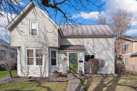528 9th Avenue W