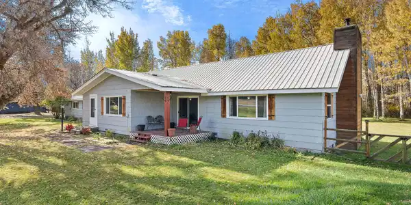 1785 Mt Highway 206