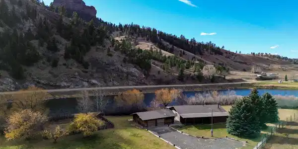 68 River Drive