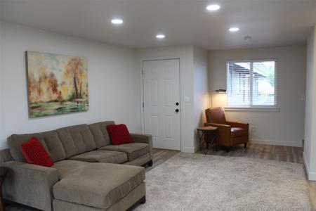 908 2nd Street W
