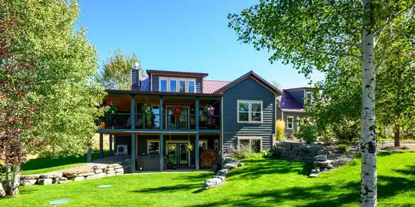 111 Quirk Trail