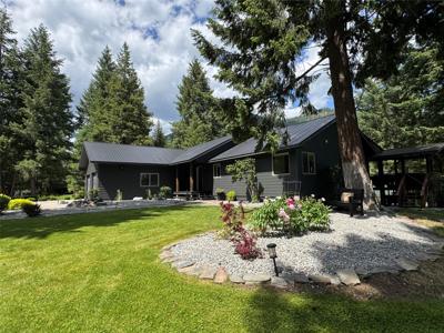 25 Riverfront Drive S