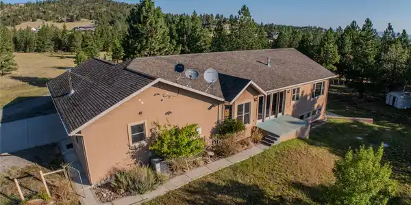 8 Bull Pine Lane