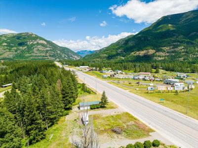 7386 Highway 2 E