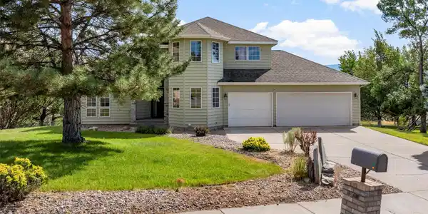 121 Southridge Drive