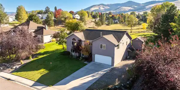 6610 Justin Court