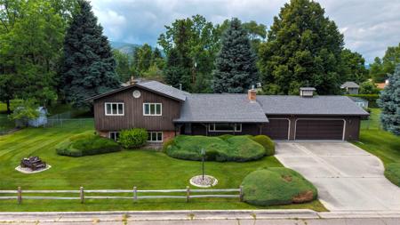 2221 Pauline Drive