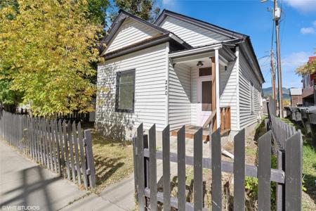 220 E 1st Street