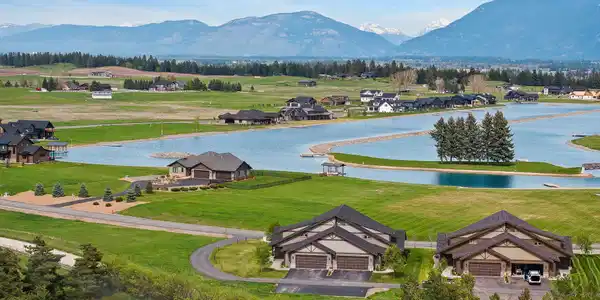 140 Rosewater Loop