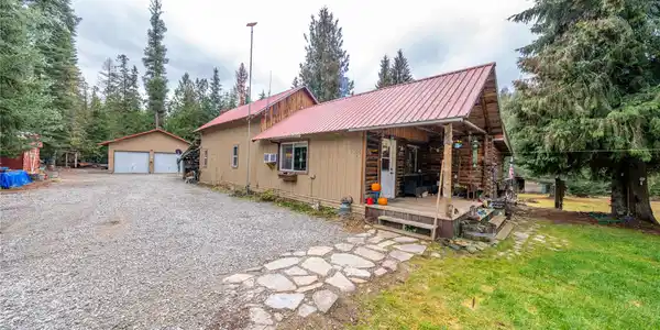 613 Tamarack Drive