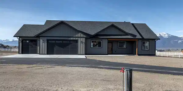 819 Chieftain Court