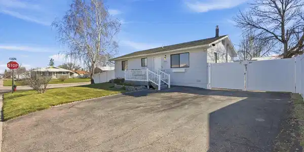 1001 5th Street W