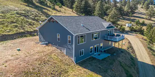 10 Ridgeview Drive