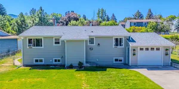 2227 E Crescent Drive