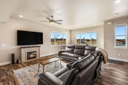 926 Abigail Lane