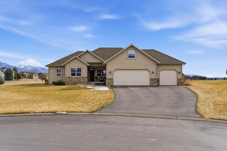 32 Prairie Falcon Court