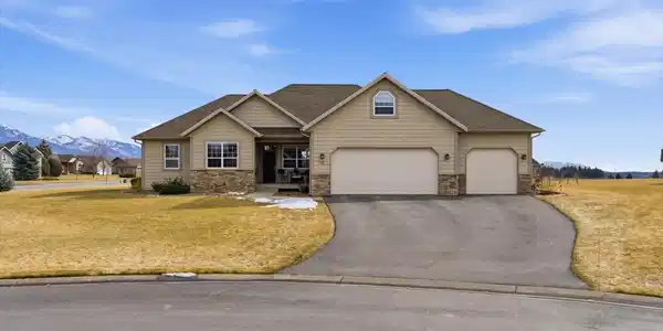 32 Prairie Falcon Court