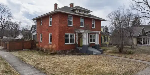 701 S 2nd Street W